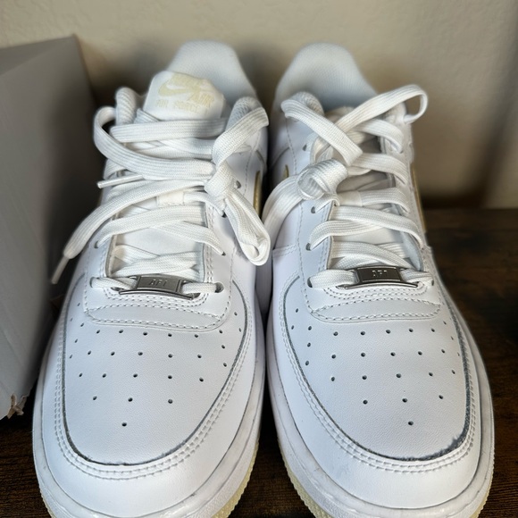 NIB Nike White and Khaki Air Force 1 - Picture 5 of 6